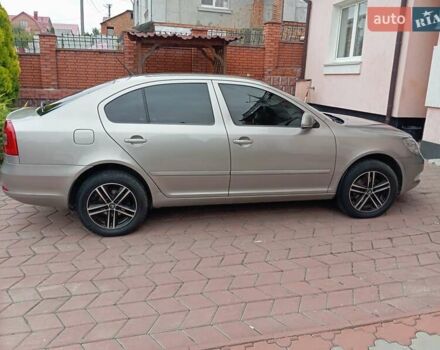 Шкода Октавия 2012 в Хмельницком на Automoto.ua Бежевый Шкода Октавия, объемом двигателя 1.8 л и пробегом 269 тыс. км за 6800 $, фото 2 на Automoto.ua