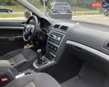 Бежевый Шкода Октавия, объемом двигателя 1.6 л и пробегом 198 тыс. км за 8800 $, фото 4 на Automoto.ua