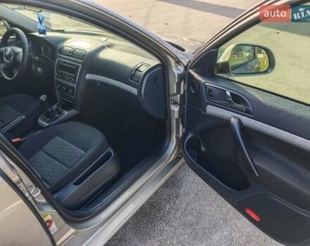 Бежевий Шкода Октавія, об'ємом двигуна 1.6 л та пробігом 200 тис. км за 8199 $, фото 22 на Automoto.ua