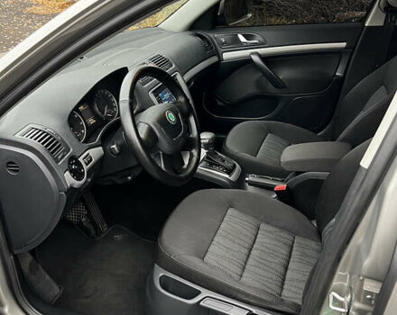 Бежевий Шкода Октавія, об'ємом двигуна 1.8 л та пробігом 187 тис. км за 9500 $, фото 8 на Automoto.ua