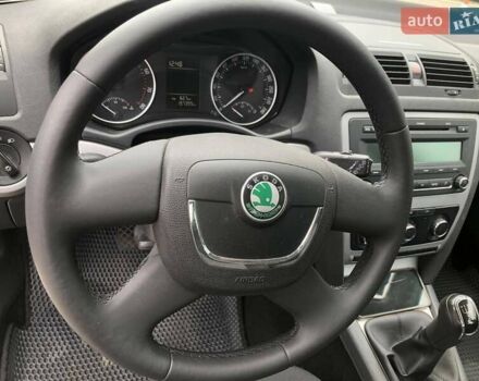 Бежевый Шкода Октавия, объемом двигателя 1.6 л и пробегом 198 тыс. км за 8800 $, фото 19 на Automoto.ua