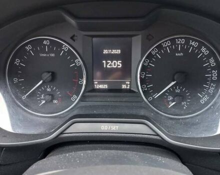 Бежевый Шкода Октавия, объемом двигателя 1.8 л и пробегом 124 тыс. км за 11000 $, фото 4 на Automoto.ua
