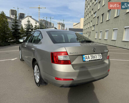 Бежевый Шкода Октавия, объемом двигателя 1.2 л и пробегом 245 тыс. км за 7999 $, фото 6 на Automoto.ua