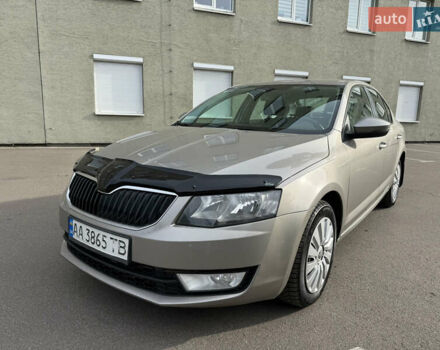 Бежевый Шкода Октавия, объемом двигателя 1.2 л и пробегом 245 тыс. км за 7999 $, фото 2 на Automoto.ua