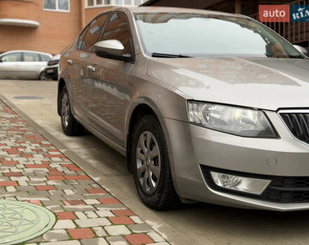 Бежевий Шкода Октавія, об'ємом двигуна 1.4 л та пробігом 215 тис. км за 9350 $, фото 1 на Automoto.ua