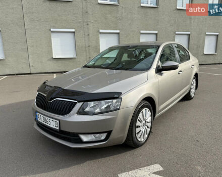 Бежевый Шкода Октавия, объемом двигателя 1.2 л и пробегом 245 тыс. км за 7999 $, фото 1 на Automoto.ua