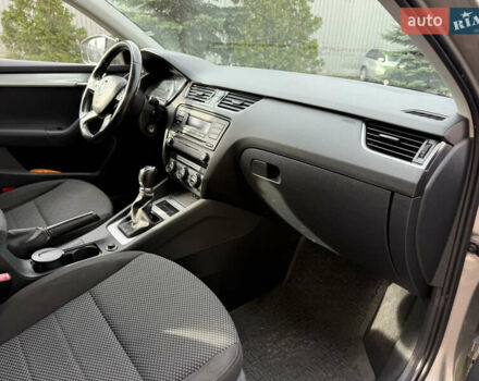 Бежевый Шкода Октавия, объемом двигателя 1.2 л и пробегом 245 тыс. км за 7999 $, фото 16 на Automoto.ua