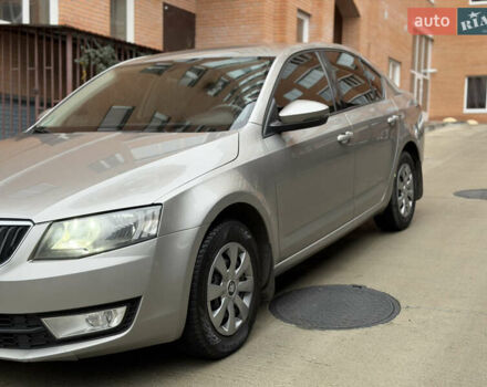 Бежевий Шкода Октавія, об'ємом двигуна 1.4 л та пробігом 215 тис. км за 9350 $, фото 8 на Automoto.ua