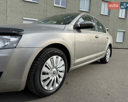 Бежевый Шкода Октавия, объемом двигателя 1.2 л и пробегом 245 тыс. км за 7999 $, фото 3 на Automoto.ua