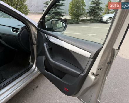 Бежевый Шкода Октавия, объемом двигателя 1.2 л и пробегом 245 тыс. км за 7999 $, фото 19 на Automoto.ua