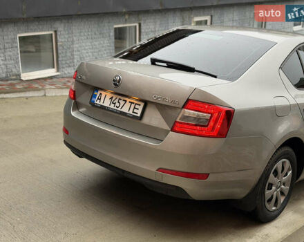 Бежевий Шкода Октавія, об'ємом двигуна 1.4 л та пробігом 215 тис. км за 9350 $, фото 6 на Automoto.ua