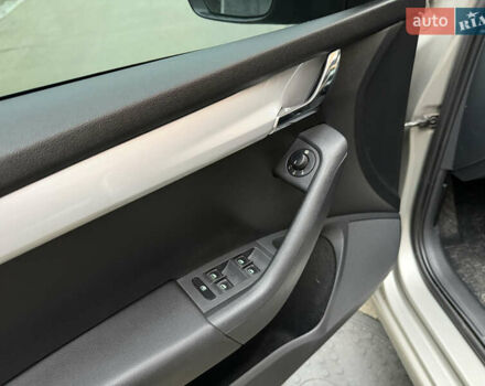 Бежевий Шкода Октавія, об'ємом двигуна 1.4 л та пробігом 215 тис. км за 9350 $, фото 13 на Automoto.ua