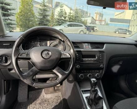 Бежевый Шкода Октавия, объемом двигателя 1.2 л и пробегом 245 тыс. км за 7999 $, фото 22 на Automoto.ua