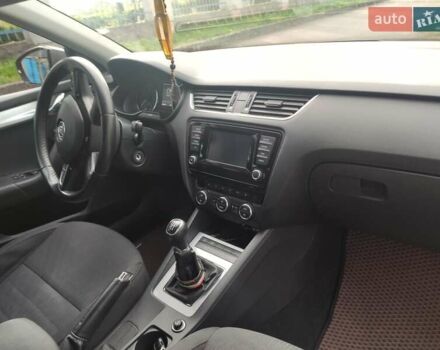 Бежевый Шкода Октавия, объемом двигателя 1.6 л и пробегом 262 тыс. км за 11500 $, фото 10 на Automoto.ua