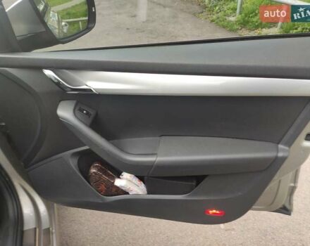 Бежевый Шкода Октавия, объемом двигателя 1.6 л и пробегом 262 тыс. км за 11500 $, фото 12 на Automoto.ua