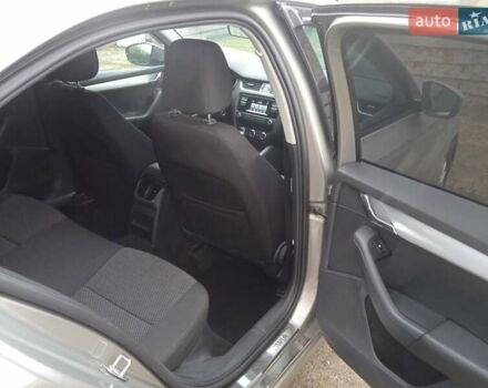 Бежевий Шкода Октавія, об'ємом двигуна 1.6 л та пробігом 160 тис. км за 9450 $, фото 13 на Automoto.ua