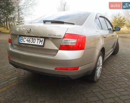 Бежевый Шкода Октавия, объемом двигателя 1.6 л и пробегом 161 тыс. км за 9400 $, фото 2 на Automoto.ua