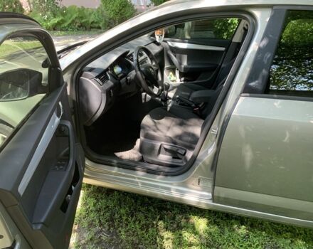 Бежевий Шкода Октавія, об'ємом двигуна 1.4 л та пробігом 250 тис. км за 10000 $, фото 6 на Automoto.ua