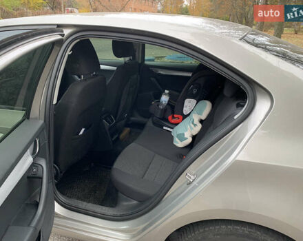 Бежевый Шкода Октавия, объемом двигателя 1.4 л и пробегом 235 тыс. км за 10900 $, фото 8 на Automoto.ua