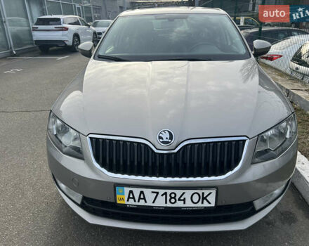 Бежевый Шкода Октавия, объемом двигателя 1.8 л и пробегом 231 тыс. км за 10900 $, фото 5 на Automoto.ua