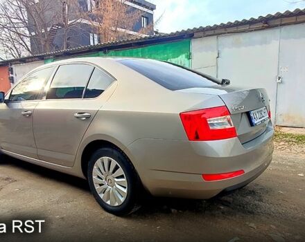 Бежевый Шкода Октавия, объемом двигателя 1.6 л и пробегом 53 тыс. км за 15100 $, фото 2 на Automoto.ua
