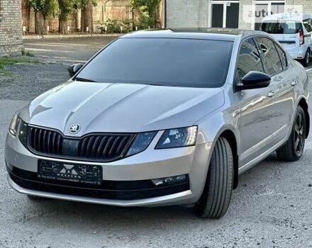 Бежевый Шкода Октавия, объемом двигателя 1.8 л и пробегом 156 тыс. км за 13500 $, фото 10 на Automoto.ua