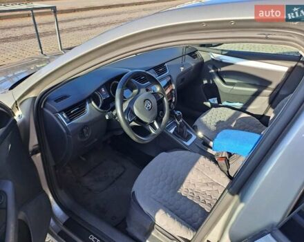 Бежевый Шкода Октавия, объемом двигателя 1.4 л и пробегом 57 тыс. км за 15500 $, фото 2 на Automoto.ua