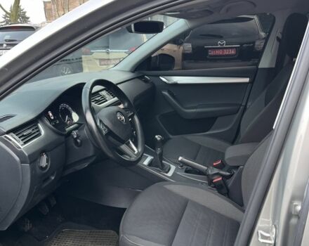 Бежевый Шкода Октавия, объемом двигателя 1.4 л и пробегом 137 тыс. км за 12600 $, фото 7 на Automoto.ua