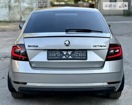 Бежевый Шкода Октавия, объемом двигателя 1.8 л и пробегом 156 тыс. км за 13500 $, фото 7 на Automoto.ua