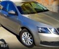 Бежевый Шкода Октавия, объемом двигателя 1.4 л и пробегом 125 тыс. км за 11500 $, фото 2 на Automoto.ua