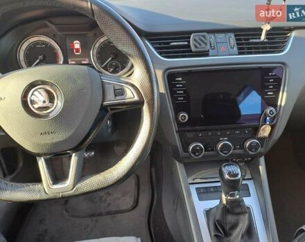 Бежевый Шкода Октавия, объемом двигателя 1.4 л и пробегом 57 тыс. км за 15500 $, фото 8 на Automoto.ua