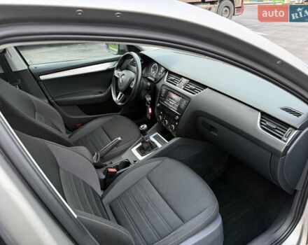 Бежевый Шкода Октавия, объемом двигателя 2 л и пробегом 105 тыс. км за 16950 $, фото 76 на Automoto.ua