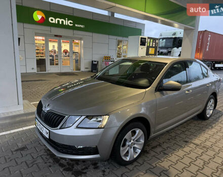 Бежевый Шкода Октавия, объемом двигателя 2 л и пробегом 105 тыс. км за 16950 $, фото 78 на Automoto.ua