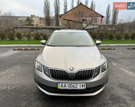 Бежевый Шкода Октавия, объемом двигателя 2 л и пробегом 105 тыс. км за 16950 $, фото 4 на Automoto.ua