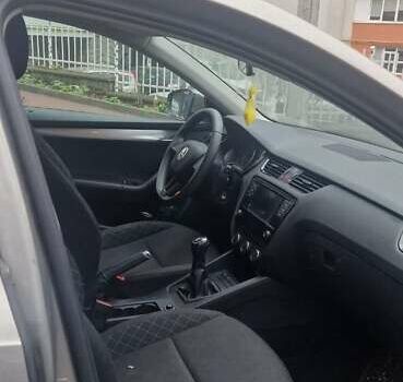 Бежевый Шкода Октавия, объемом двигателя 1.4 л и пробегом 146 тыс. км за 13400 $, фото 3 на Automoto.ua