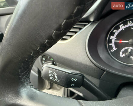 Бежевый Шкода Октавия, объемом двигателя 2 л и пробегом 105 тыс. км за 16950 $, фото 53 на Automoto.ua