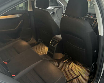 Бежевий Шкода Октавія, об'ємом двигуна 1.4 л та пробігом 160 тис. км за 12000 $, фото 5 на Automoto.ua