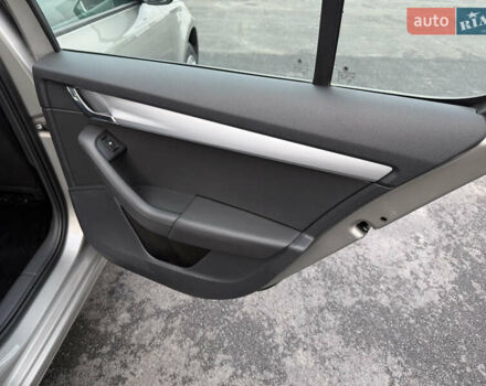 Бежевый Шкода Октавия, объемом двигателя 2 л и пробегом 105 тыс. км за 16950 $, фото 66 на Automoto.ua