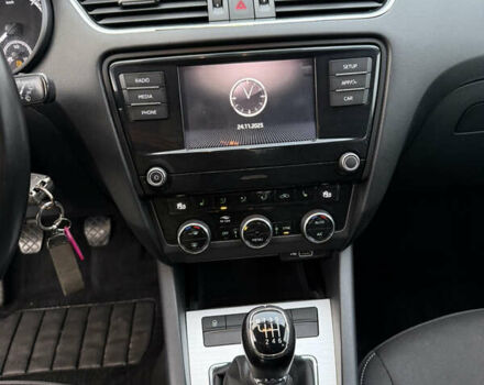 Бежевый Шкода Октавия, объемом двигателя 2 л и пробегом 105 тыс. км за 16950 $, фото 54 на Automoto.ua