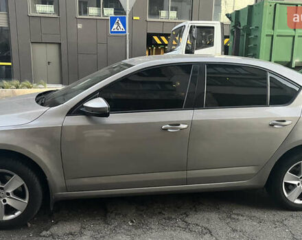 Бежевий Шкода Октавія, об'ємом двигуна 1.4 л та пробігом 160 тис. км за 12000 $, фото 7 на Automoto.ua