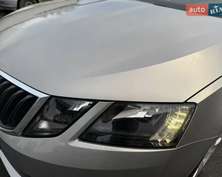 Бежевый Шкода Октавия, объемом двигателя 2 л и пробегом 105 тыс. км за 16950 $, фото 24 на Automoto.ua