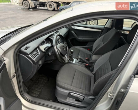 Бежевый Шкода Октавия, объемом двигателя 2 л и пробегом 105 тыс. км за 16950 $, фото 43 на Automoto.ua