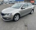 Бежевый Шкода Октавия, объемом двигателя 1.8 л и пробегом 225 тыс. км за 12500 $, фото 1 на Automoto.ua