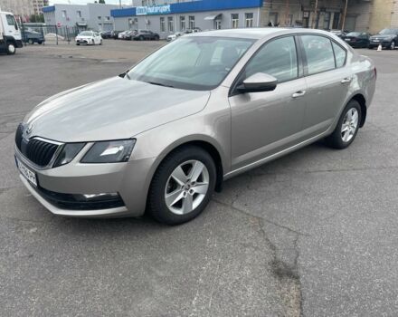 Бежевий Шкода Октавія, об'ємом двигуна 1.8 л та пробігом 225 тис. км за 12500 $, фото 1 на Automoto.ua