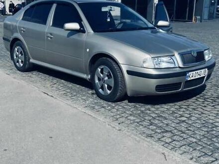 Шкода Октавия 2004 в Полтаве на Automoto.ua Бежевый Шкода Октавия, объемом двигателя 1.9 л и пробегом 350 тыс. км за 4500 $, фото 1 на Automoto.ua