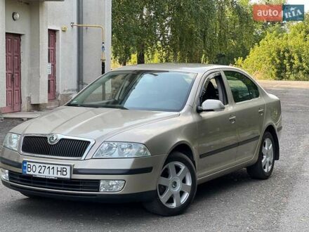 Шкода Октавия 2004 в Черкассах на Automoto.ua Бежевый Шкода Октавия, объемом двигателя 1.6 л и пробегом 153 тыс. км за 6800 $, фото 1 на Automoto.ua