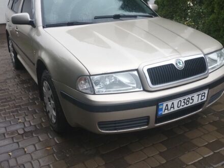 Шкода Октавия 2004 в Обухове на Automoto.ua Бежевый Шкода Октавия, объемом двигателя 2 л и пробегом 330 тыс. км за 5200 $, фото 1 на Automoto.ua