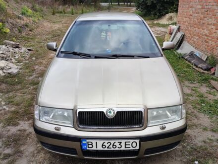 Шкода Октавия 2004 в Миргороде на Automoto.ua Бежевый Шкода Октавия, объемом двигателя 2 л и пробегом 280 тыс. км за 4500 $, фото 1 на Automoto.ua
