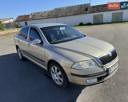Бежевий Шкода Октавія, об'ємом двигуна 1.6 л та пробігом 275 тис. км за 4600 $, фото 1 на Automoto.ua