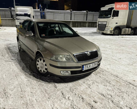 Бежевый Шкода Октавия, объемом двигателя 1.9 л и пробегом 300 тыс. км за 2750 $, фото 1 на Automoto.ua